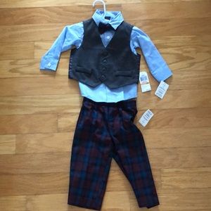 NWT 4 pc boys outfit